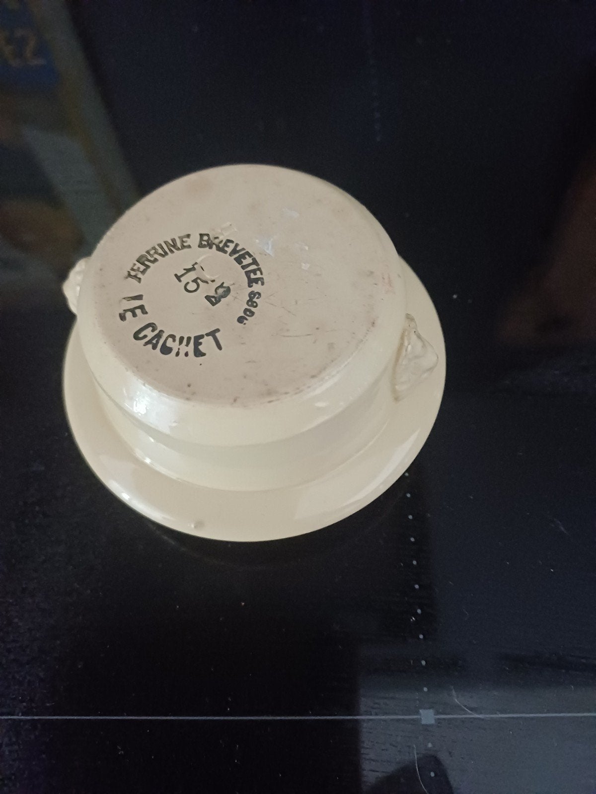 Brocante zware Franse Gaspot Deksel le Cachet geelsteen, Verzenden
