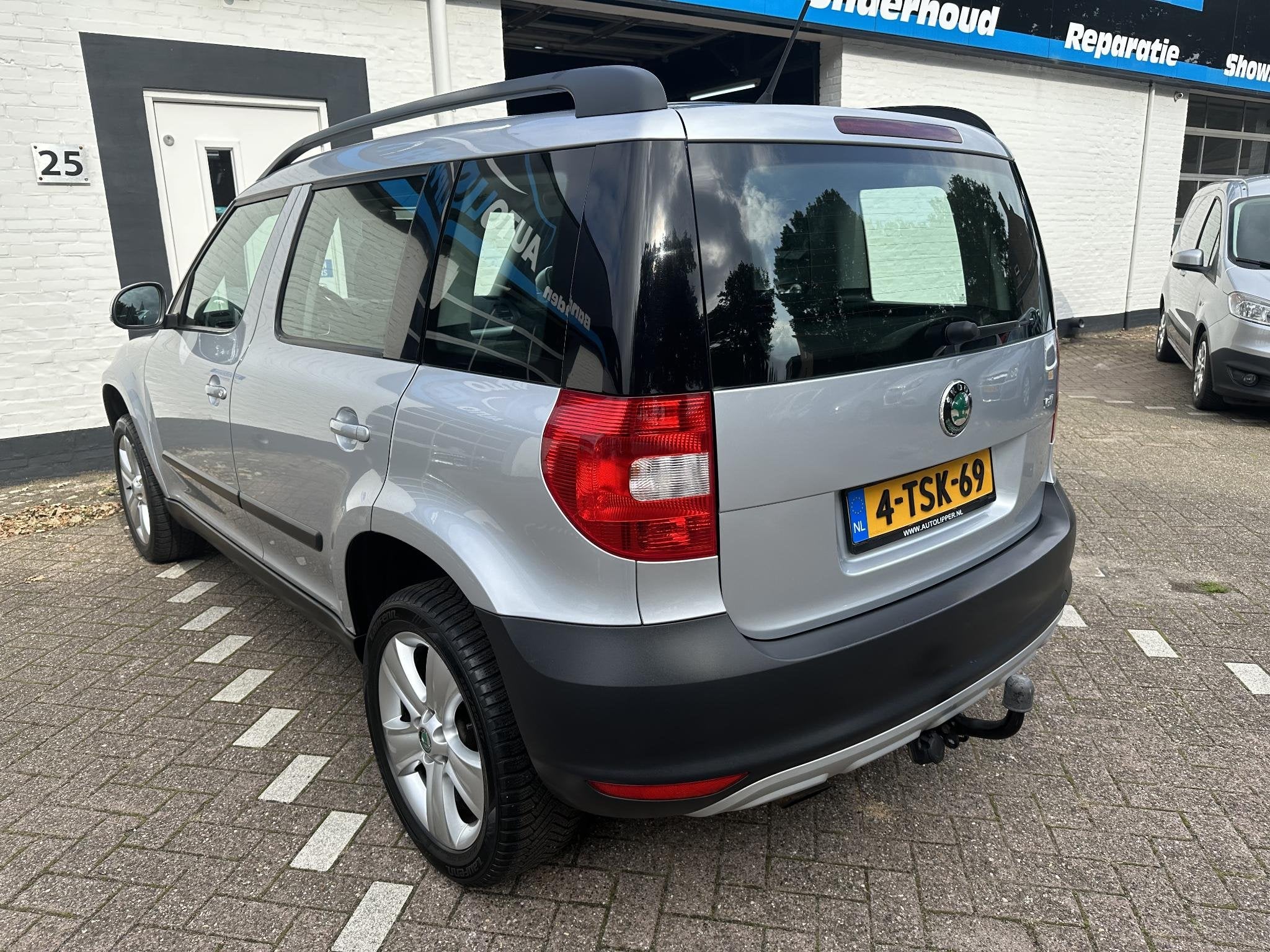 Skoda Yeti 1.2 TSI Ambition /Trekhaak/Lm velgen/All seasen b, Auto's, Skoda, Voorwielaandrijving, Stof, Gebruikt, 4 cilinders