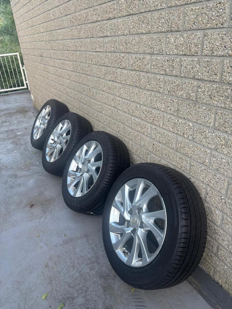 Zomerbanden met Velgen Toyota Auris, Auto-onderdelen, Banden en Velgen, Gebruikt, 16 inch, Banden en Velgen, Personenwagen