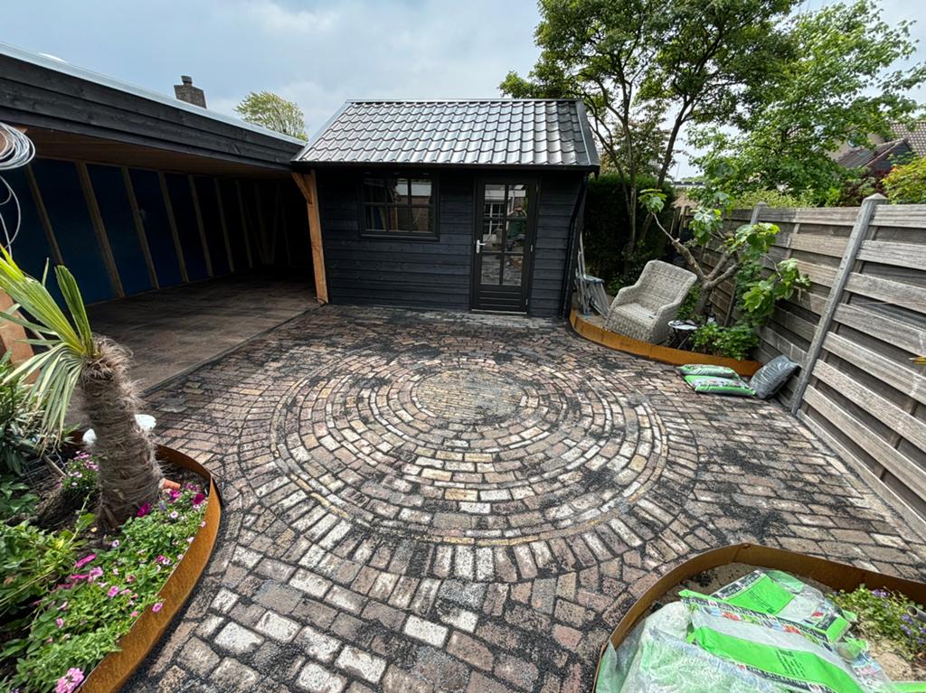 TrBestrating️ Stratenmaker, Tuinman, Zand & Containers, Garantie, Tuinonderhoud of Snoeiwerk