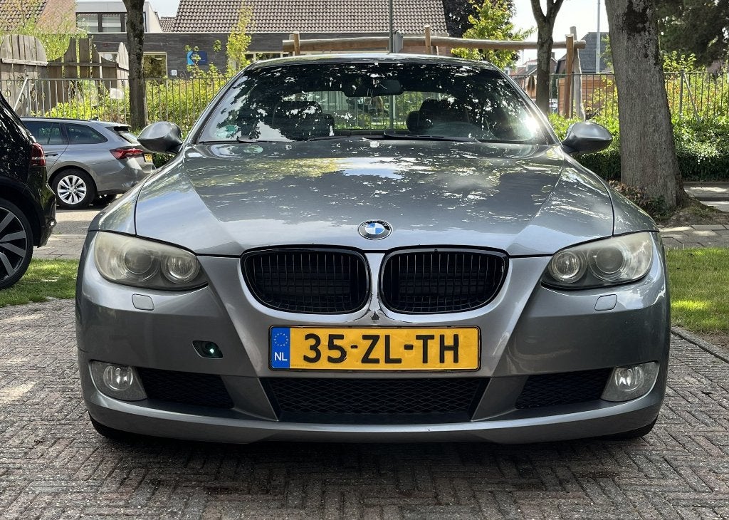 BMW 325d Coupe 2008 E92 - Schadeauto (Motor defect), Automaat, Achterwielaandrijving, 1800 kg, 2993 cc