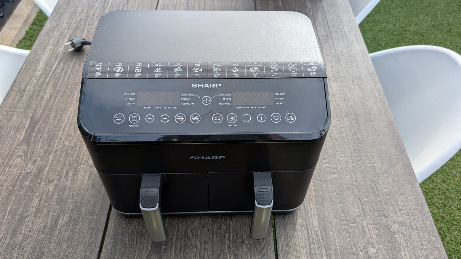 Zgan schone Sharp airfryer met 2 lades., Ophalen, Zo goed als nieuw