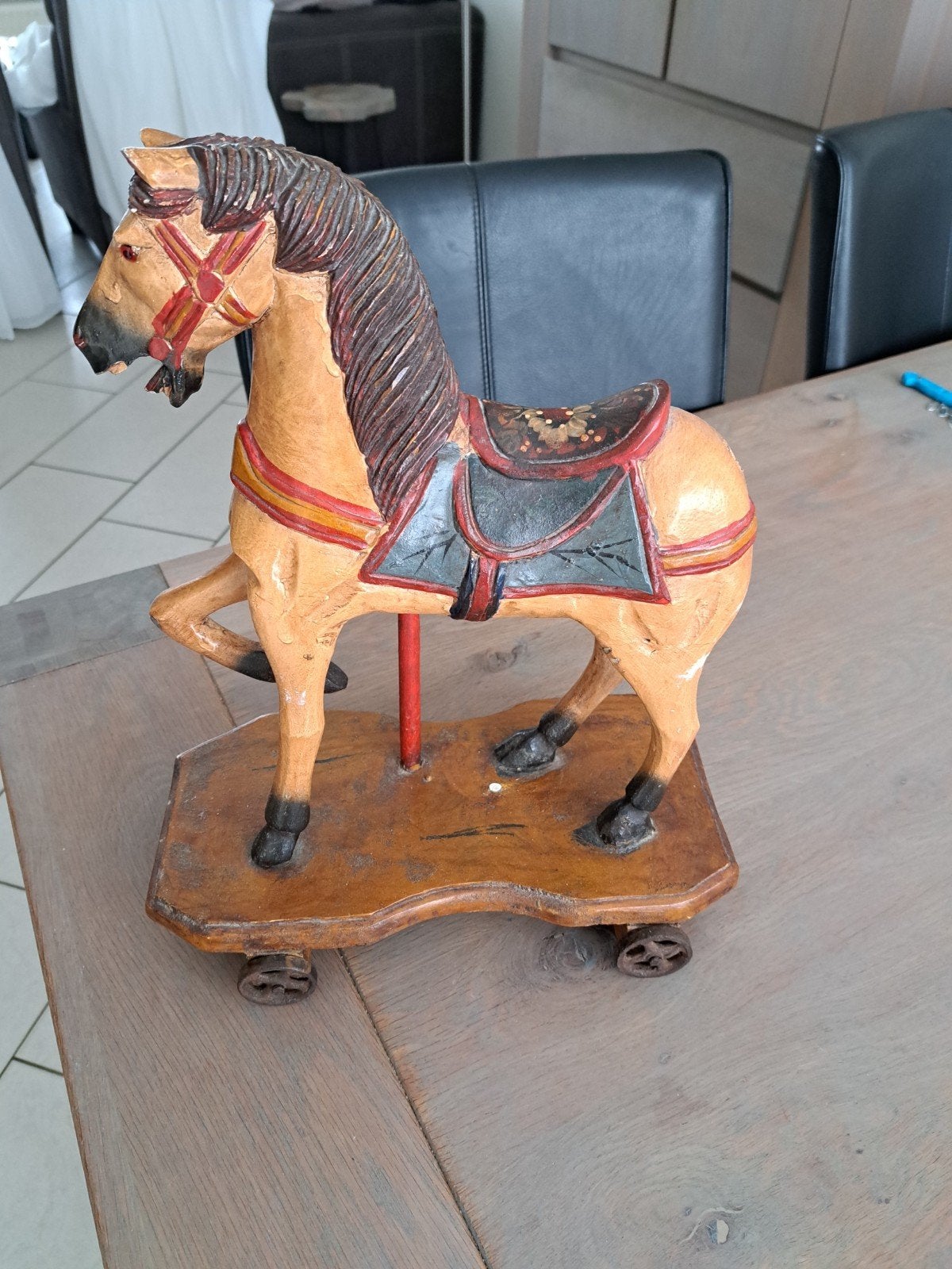 Vintage houten paardje op wieltjes - Decoratief, Ophalen of Verzenden