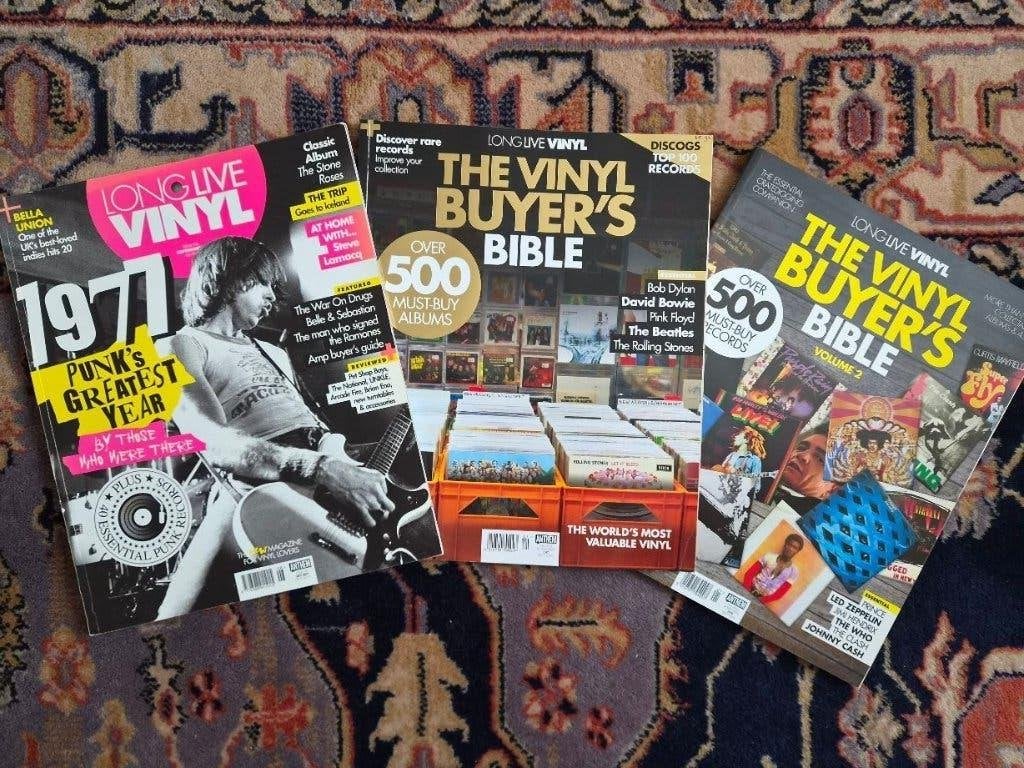 Long Live Vinyl: The Buyer's Bible 2017 & 2018 + Nr. 6 Punk, Ophalen of Verzenden, Gelezen, Muziek, Film of Tv