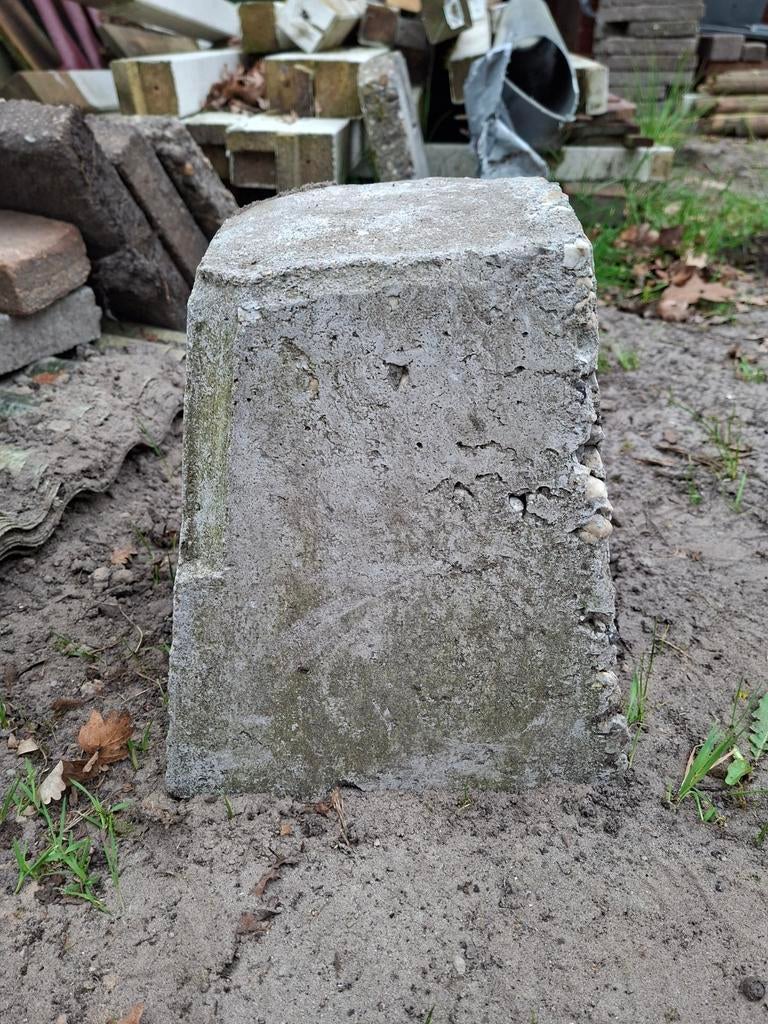 Betonpoer 2 stuks, Ophalen