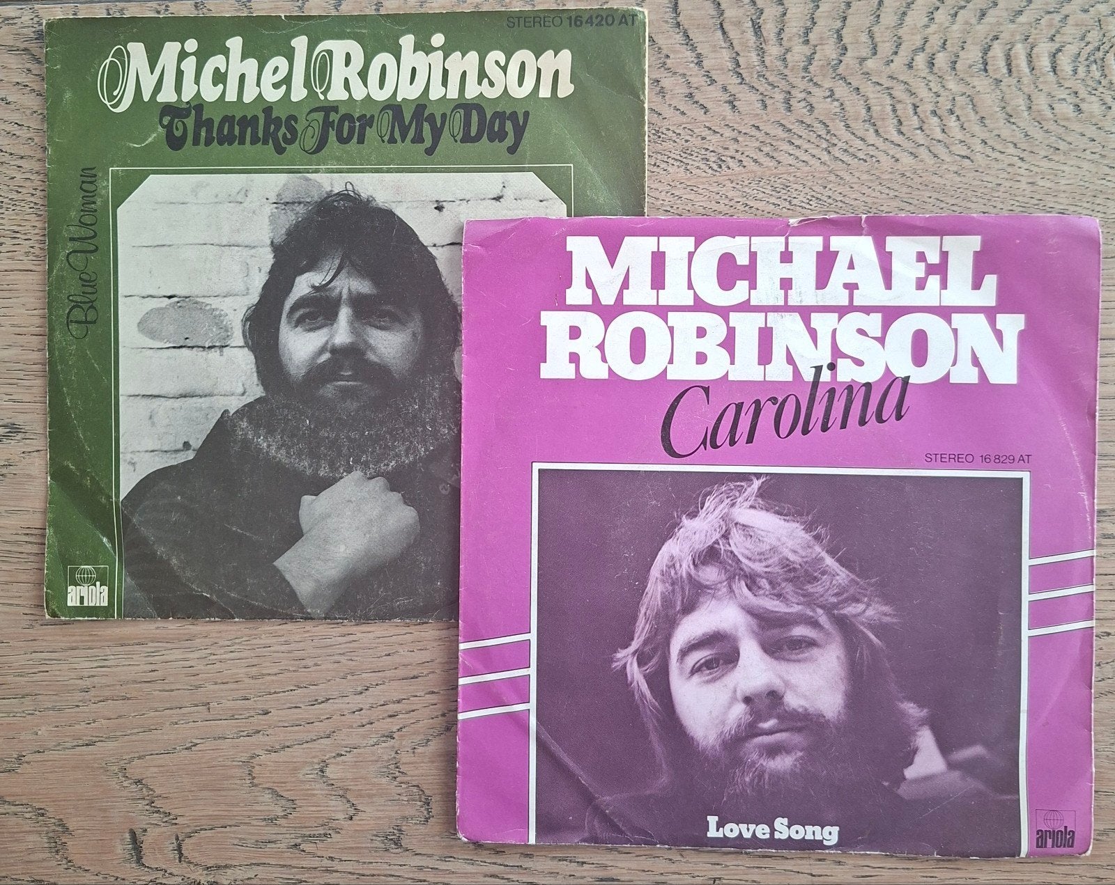 Michael Robinson 2 singles o.a. Carolina voor €2,-, Gebruikt, 7 inch, Pop, Overige typen