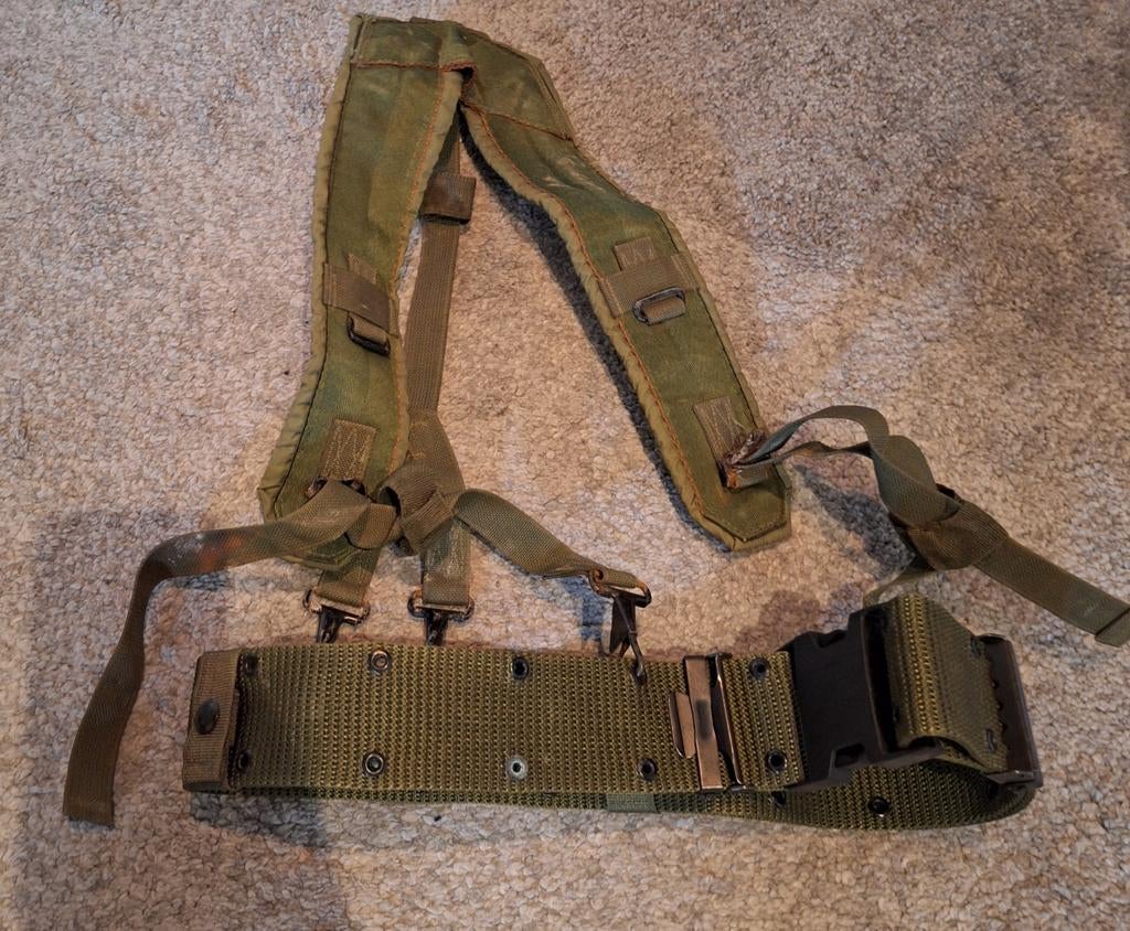 Originele US webbing individuele belt, Verzamelen, Militaria | Algemeen, Landmacht, Embleem of Badge, Amerika, Ophalen