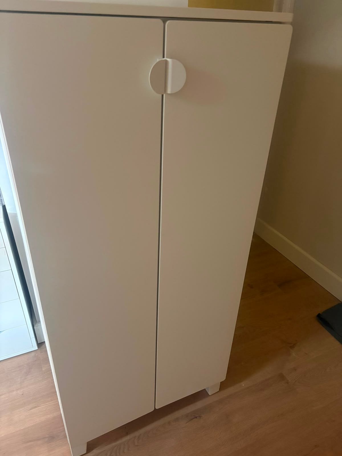 (bijna) nieuwe ikea hangkast, Huis en Inrichting, Kasten | Kledingkasten, Ophalen, 100 tot 150 cm, 50 tot 100 cm, Overige houtsoorten