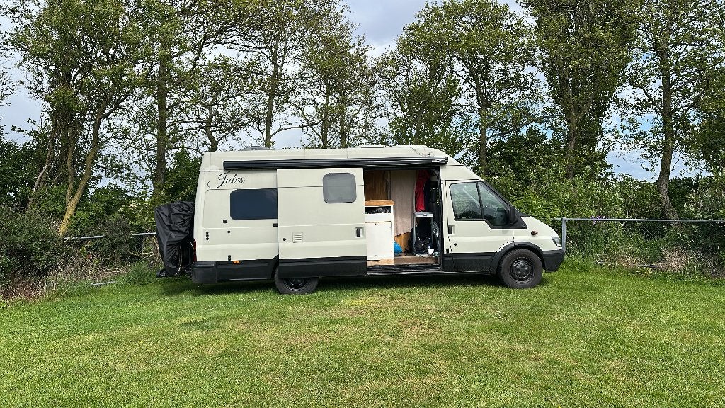 Buscamper volledig vernieuwd, Buscamper of Camperbus, Ford, Tot en met 2, 6 tot 7 meter