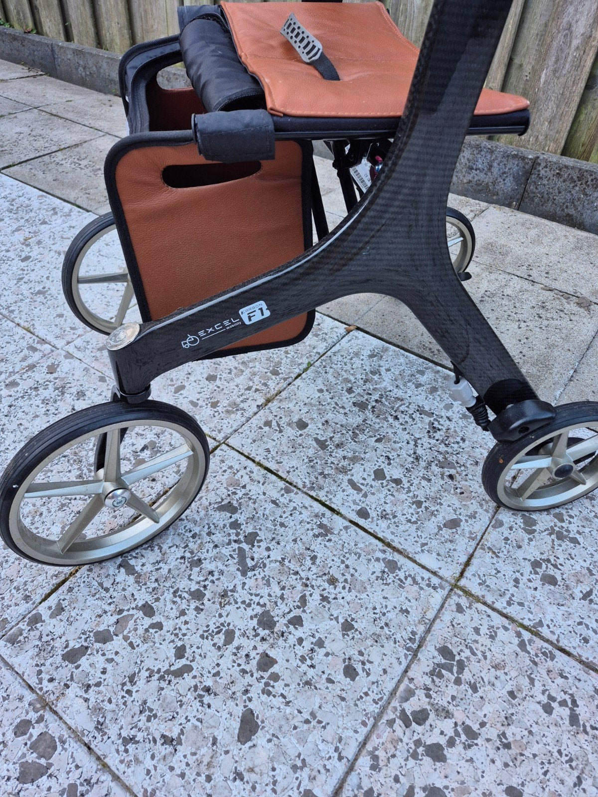 Rollator Excel Carbon F1, Ophalen, Opvouwbaar, Zo goed als nieuw
