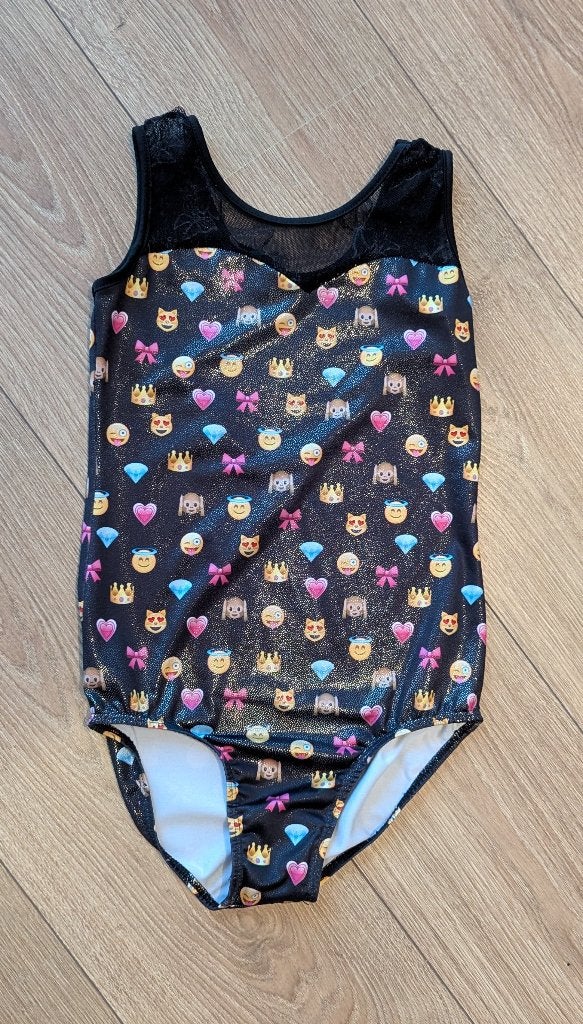 Turnpakje zwart/emoticons ong. 134/140, Sport en Fitness, Turnen, Ophalen, Gebruikt, Zwart, Kindermaat 122 t/m 140