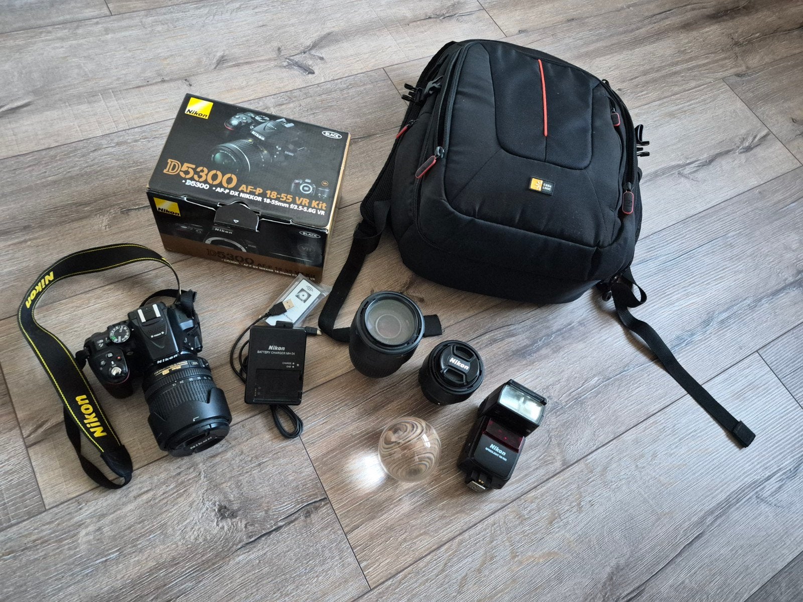 Nikon D5300 spiegelreflexcamera met 3 lenzen en accessoires, Audio, Tv en Foto, Fotocamera's Digitaal, Ophalen, Zo goed als nieuw