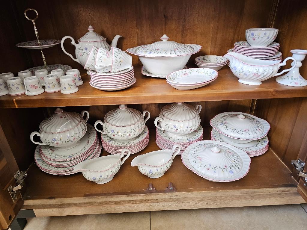 87 Delen van het Johnson Brothers Summer Chintz Servies., Ophalen of Verzenden, Zo goed als nieuw, Overige stijlen, Porselein