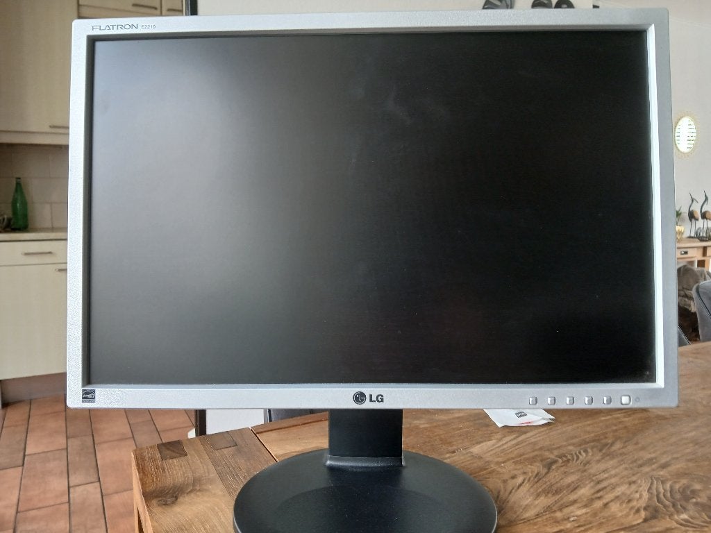 LG monitor 22 inch, Gebruikt, 3 tot 5 ms, Full HD, Ophalen of Verzenden