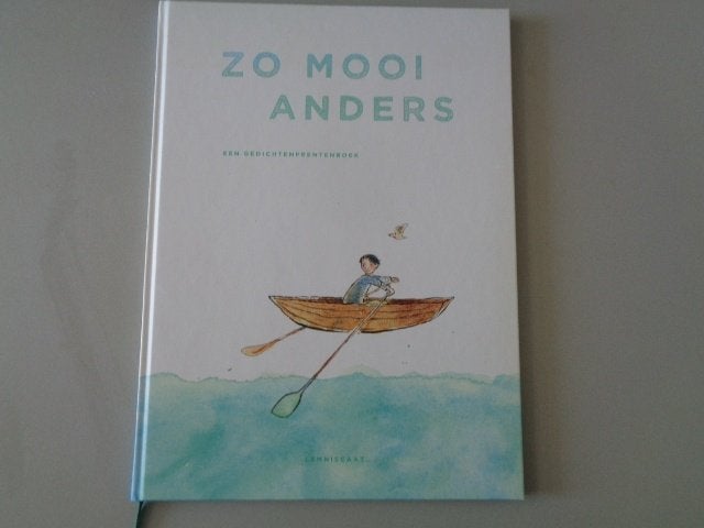 Zo mooi anders - Een gedichtenprentenboek, Ophalen of Verzenden, Zo goed als nieuw, Meerdere auteurs