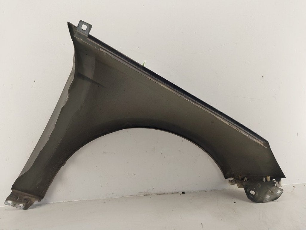 Spatbord Links Voor Ford Focus 3 Wagon 2011 2171304, Gebruikt, Henry-Ford-Straße  1, Köln 50735, , Duitsland, Ford-Werke GmbH