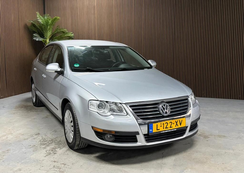 Volkswagen Passat 2.0 FSI Trendline (bj 2005), Auto's, Voorwielaandrijving, 730 kg, Gebruikt, 4 cilinders