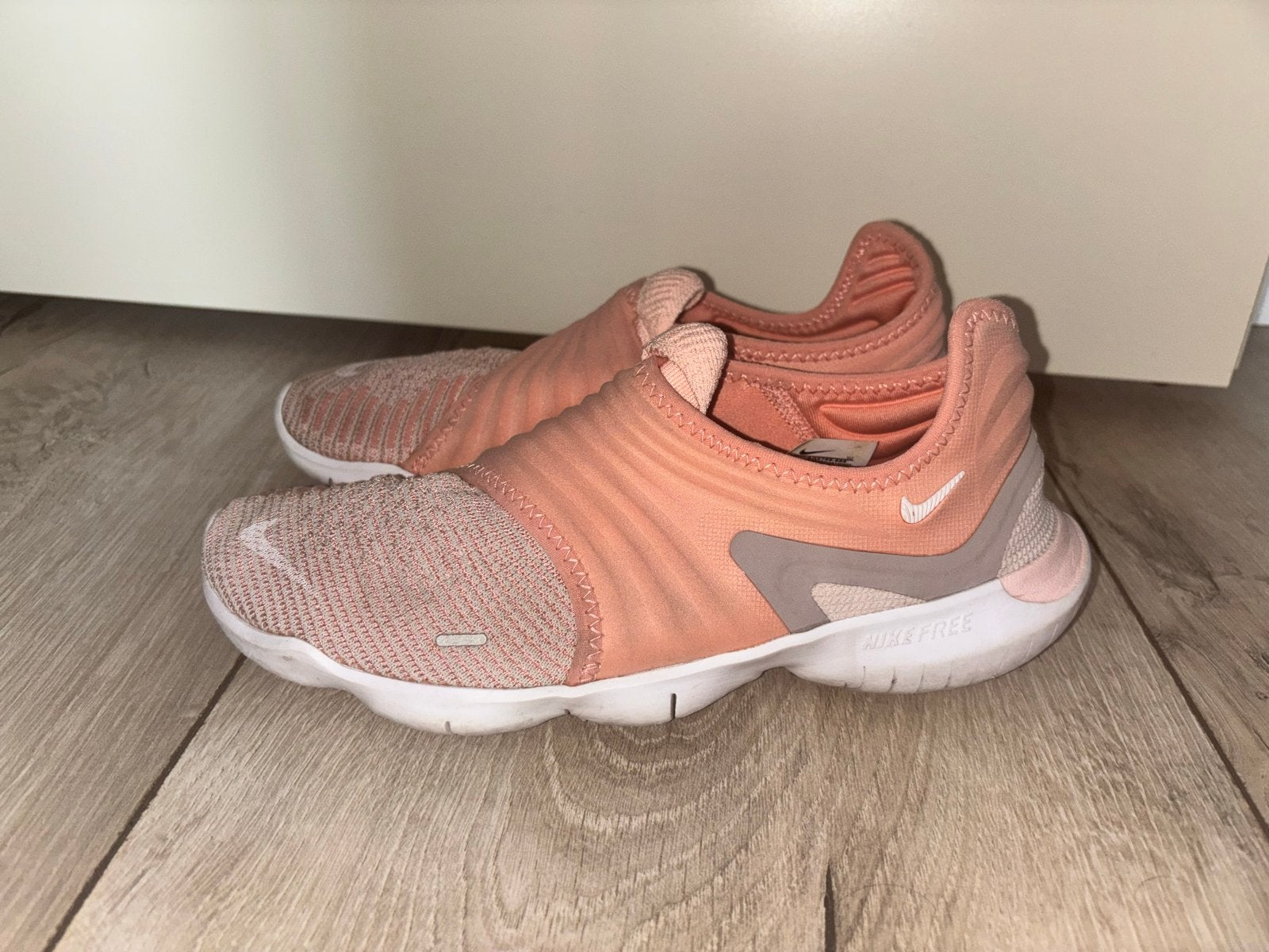 Nike Free RN 5.0 Roze Sneakers - Zo goed als nieuw, Ophalen of Verzenden, Zo goed als nieuw, Roze, Sneakers of Gympen