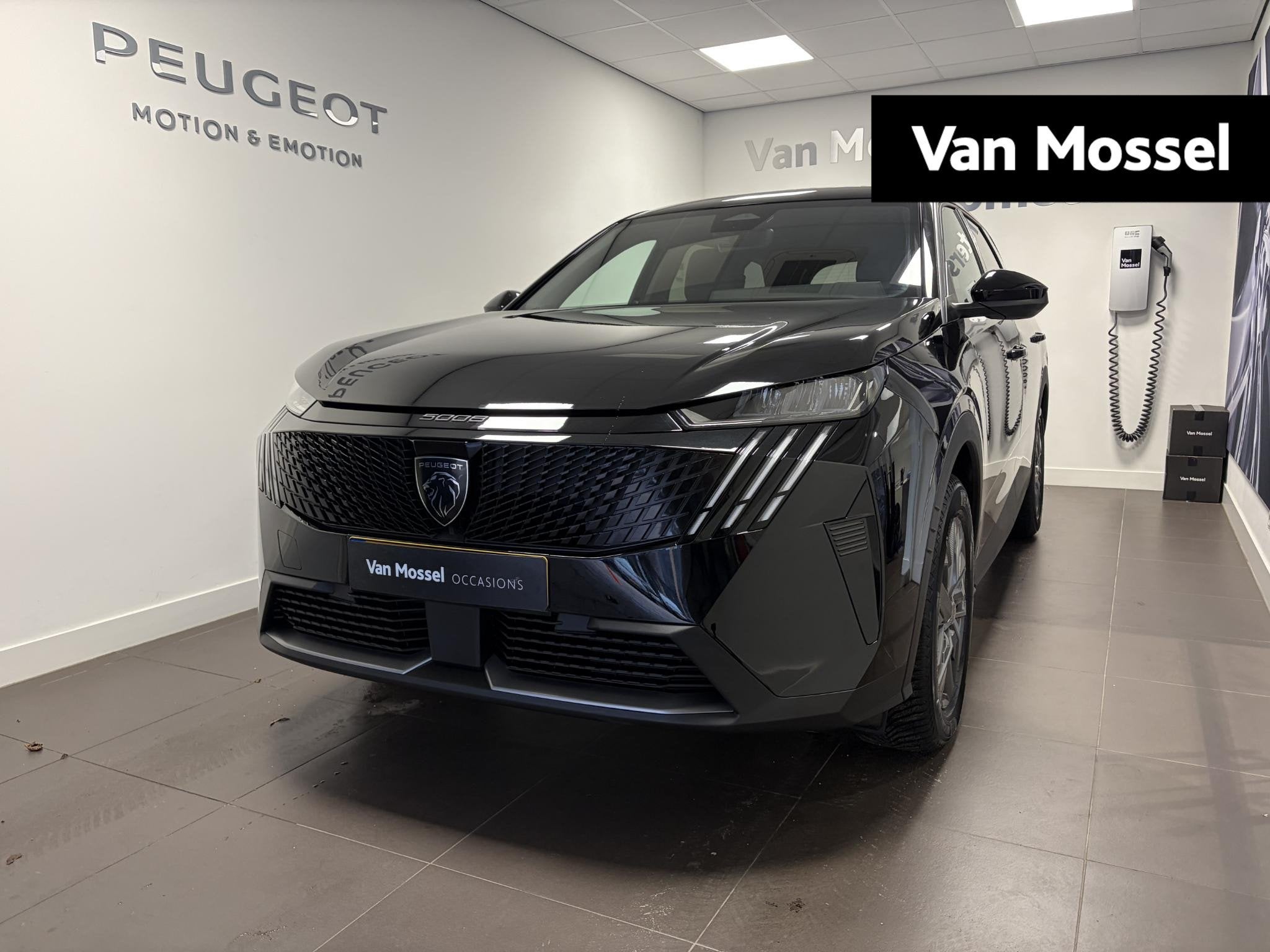 Peugeot 5008 1.2 Hybrid 145 Allure Nieuw! Direct uit voorraa, 1199 cc, Zwart, Origineel Nederlands, Bedrijf