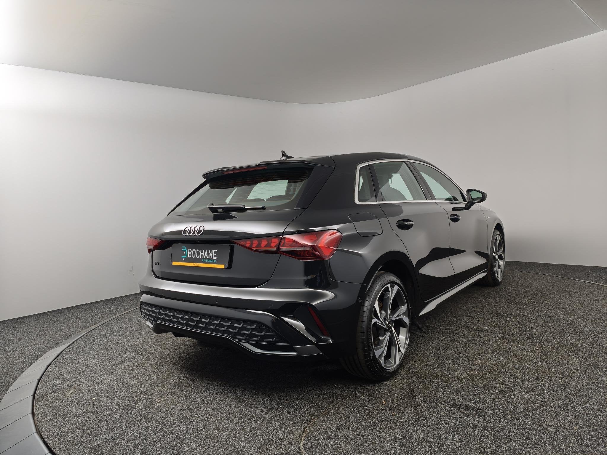 Audi A3 40 TFSI e S edition | Camera | Matrix LED | Adaptiev, Auto's, 4 cilinders, Met garantie (alle), 150 min, Leder en Stof