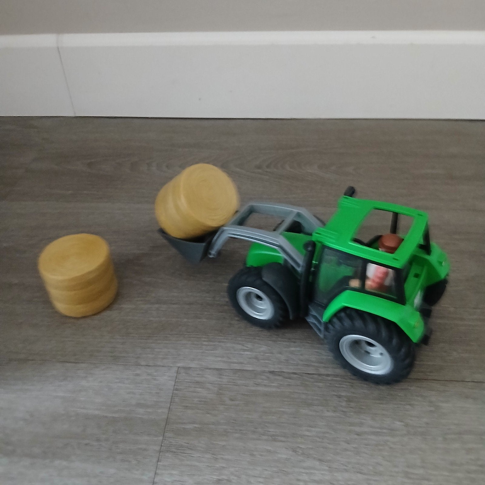 Playmobil tractor met voorlader, boer en hooibalen, Ophalen of Verzenden, Gebruikt