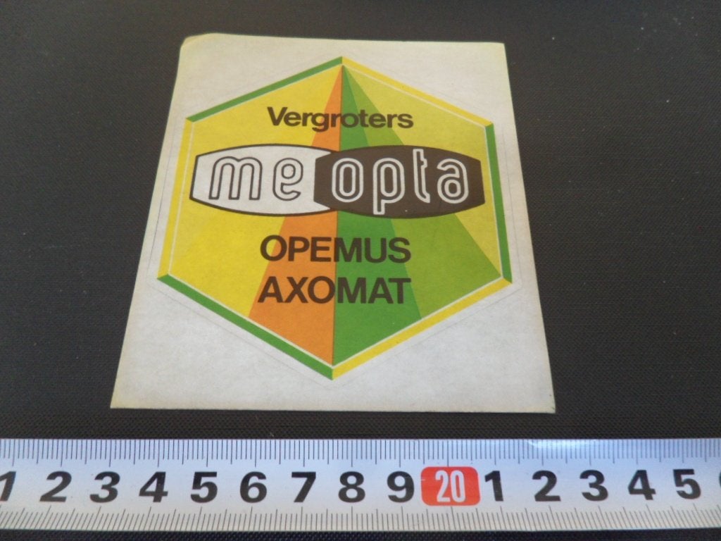 sticker Vergroters ME OPTA opemus axomat, Ophalen of Verzenden, Zo goed als nieuw