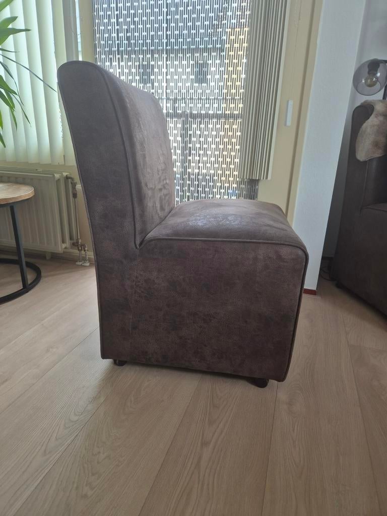 4 mooie grote eetkamerstoelen op wieltjes, Huis en Inrichting, Stoelen, Ophalen of Verzenden, Vijf, Zes of meer stoelen
