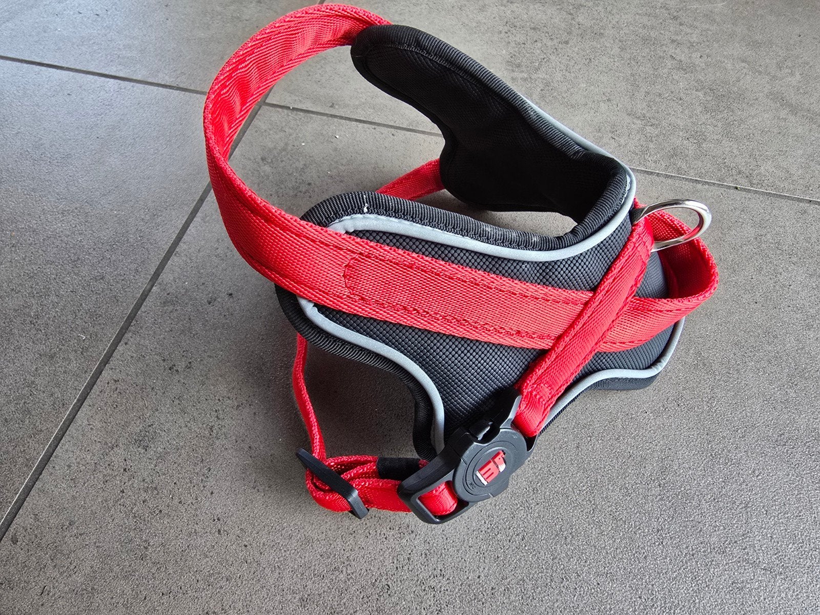Harnas of tuig voor hond maat S in rood, chip ongebruikt, Ophalen of Verzenden, Nieuw, Hondenriem