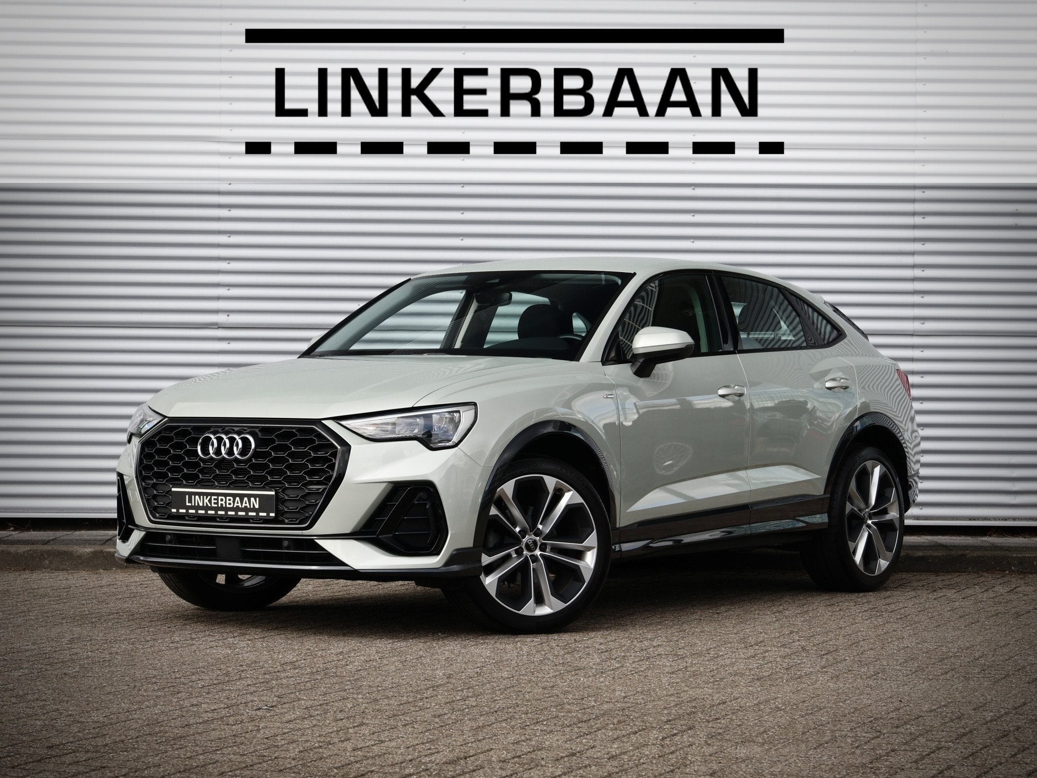 Audi Q3 Sportback 35 TFSI S edition | S-Line | Sonos | LED |, 4 cilinders, 150 pk, Bedrijf, 1470 kg