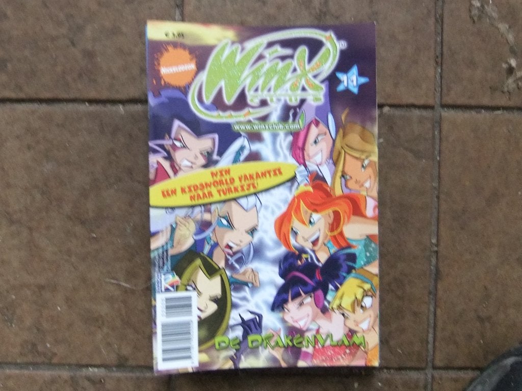 winx club magazine nr  11, Boeken, Eén stripboek, Verzenden, Gelezen