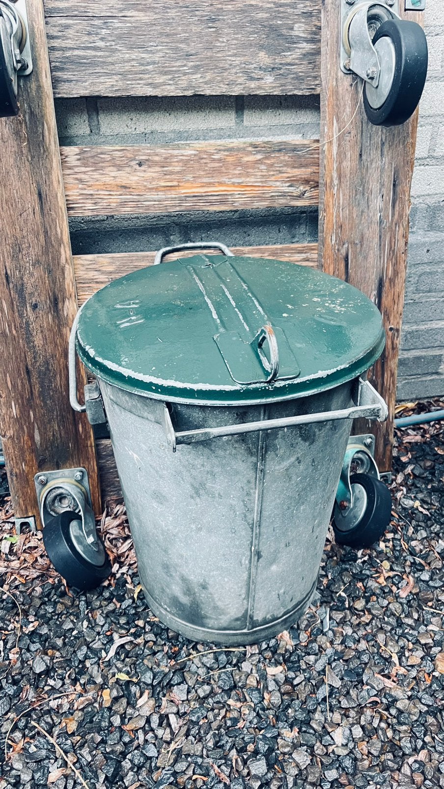Vintage zinken vuilnisbak prullenbak prima staat., Ophalen, Zo goed als nieuw
