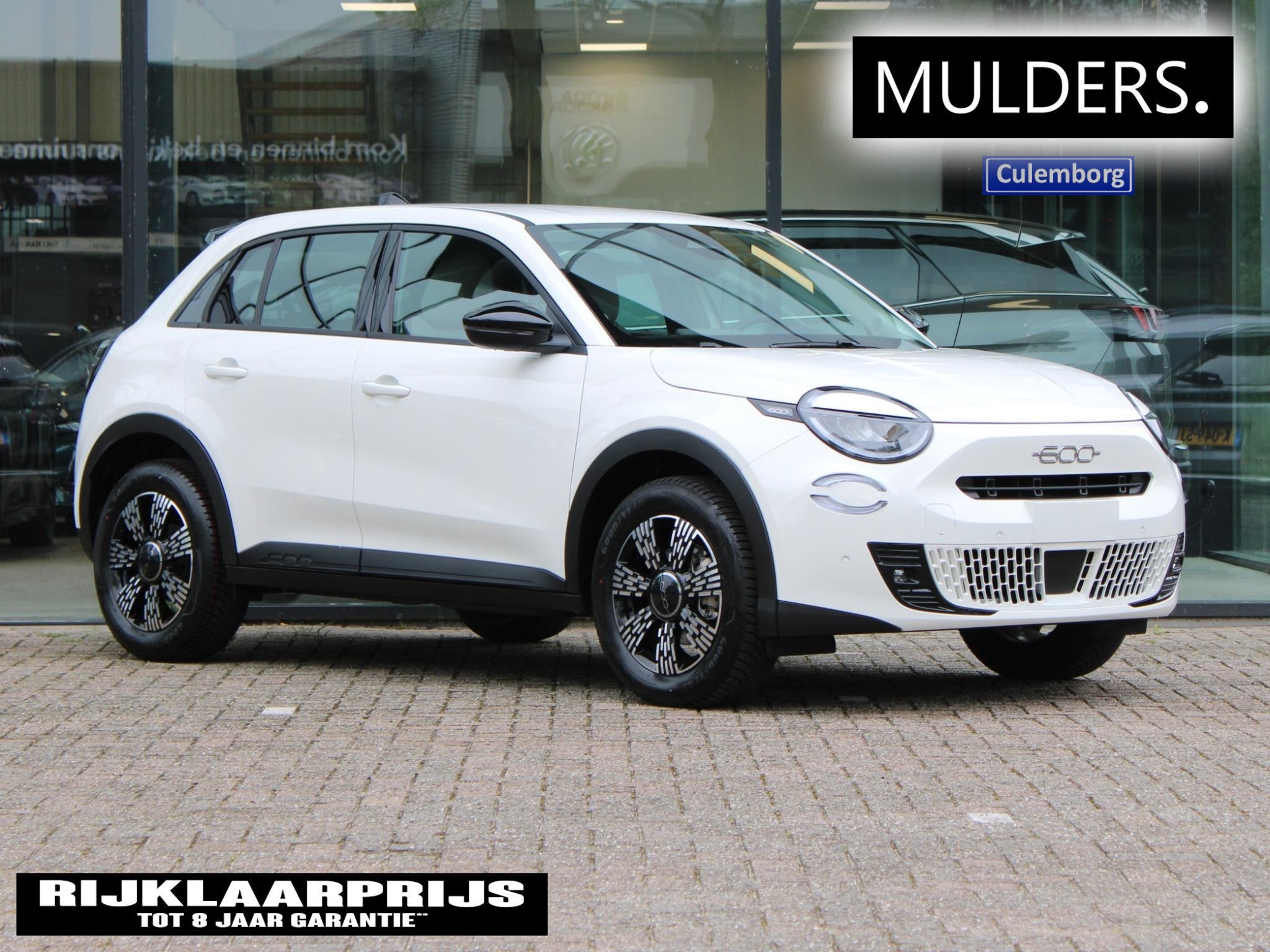 Fiat 600 HYBRID 110 ICON VOORRAAD KORTING, 12 maanden, Stof, Euro 6, 1199 cc