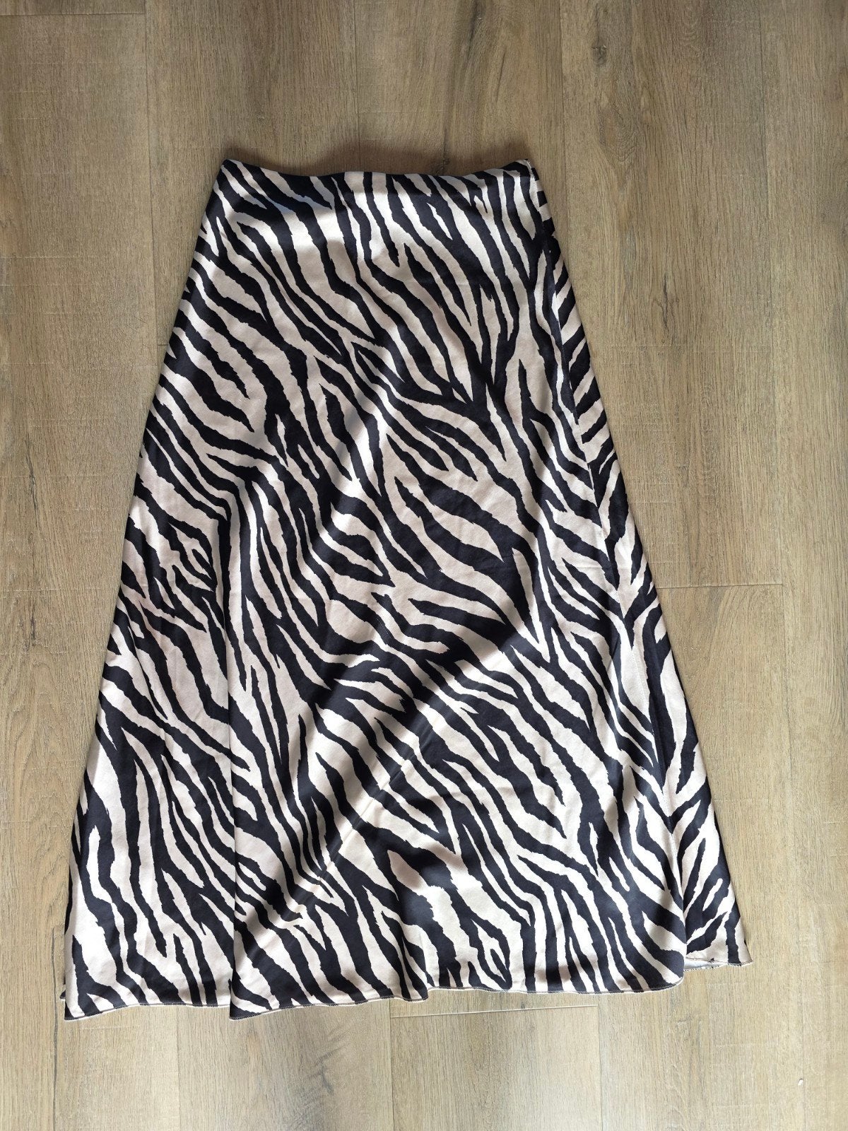 AMISU ZEBRA ROK | MAAT 38 (M) | ZWART WIT GESTREEPT ROKJE, Maat 38/40 (M), Nieuw, Ophalen of Verzenden, Grijs