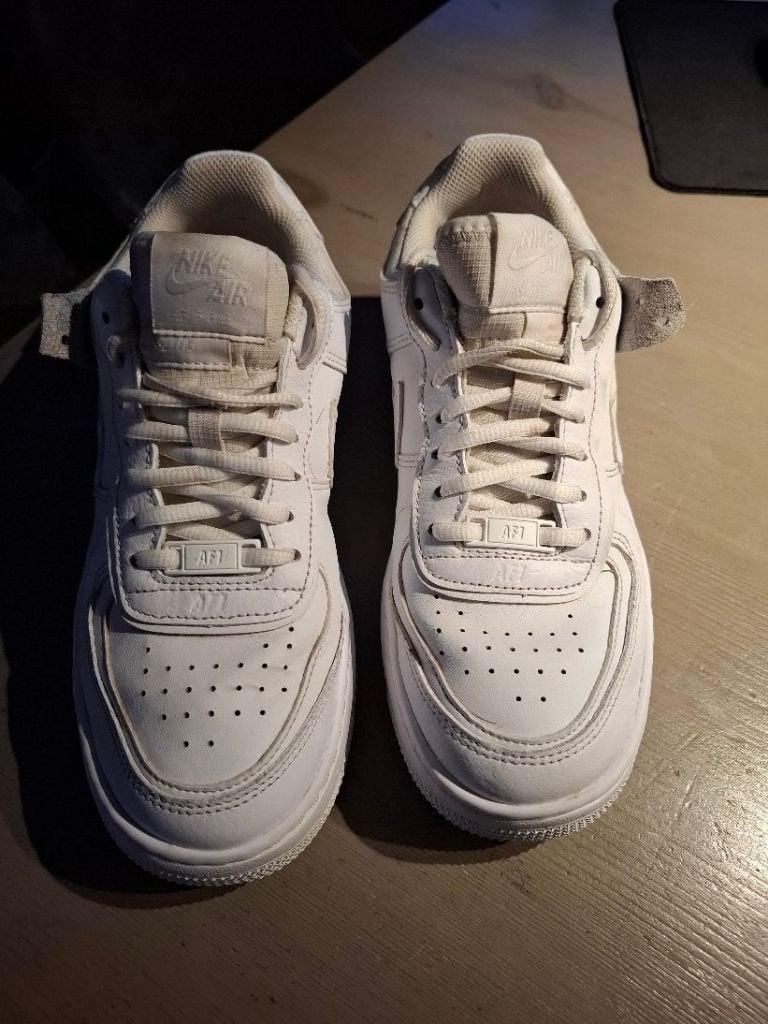 NIKE AIR maat 38 INCL.VERZENDEN, Kleding | Dames, Schoenen, Wit, Ophalen of Verzenden, Sneakers of Gympen, Gedragen