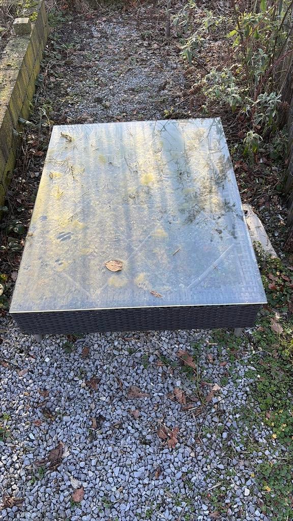 Gratis af te halen glazen plaat wicker salontafel tuin, Tuin en Terras, Tuintafels, Ophalen, Zo goed als nieuw, Rechthoekig