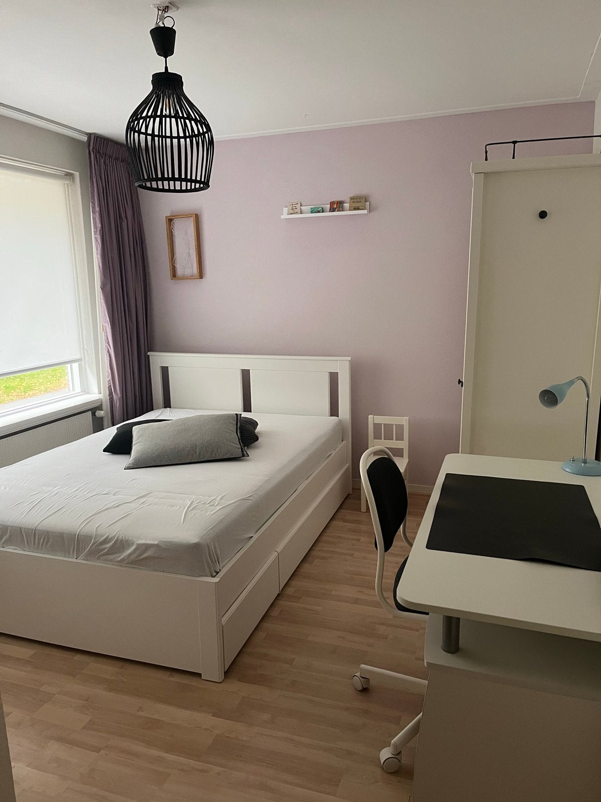 Complete witte slaapkamer set: bed, bureau en kledingkast, Ophalen, Overige materialen, Wit, 140 cm