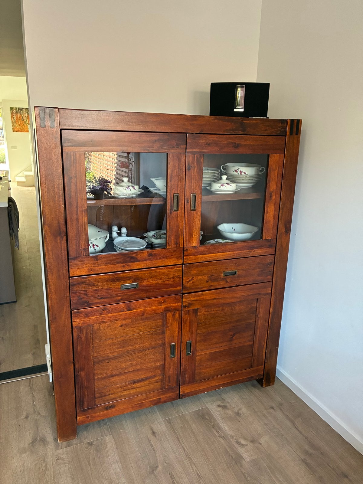 houten vitrinekast met lades en deuren, Huis en Inrichting, Ophalen, Gebruikt, 100 tot 150 cm, Met lade(s)