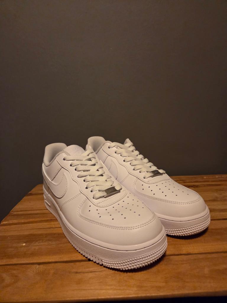 Nieuwe Nike Air Force 1 - Maat 42.5, Kleding | Heren, Schoenen, Nieuw, Sneakers of Gympen, Wit, Ophalen of Verzenden
