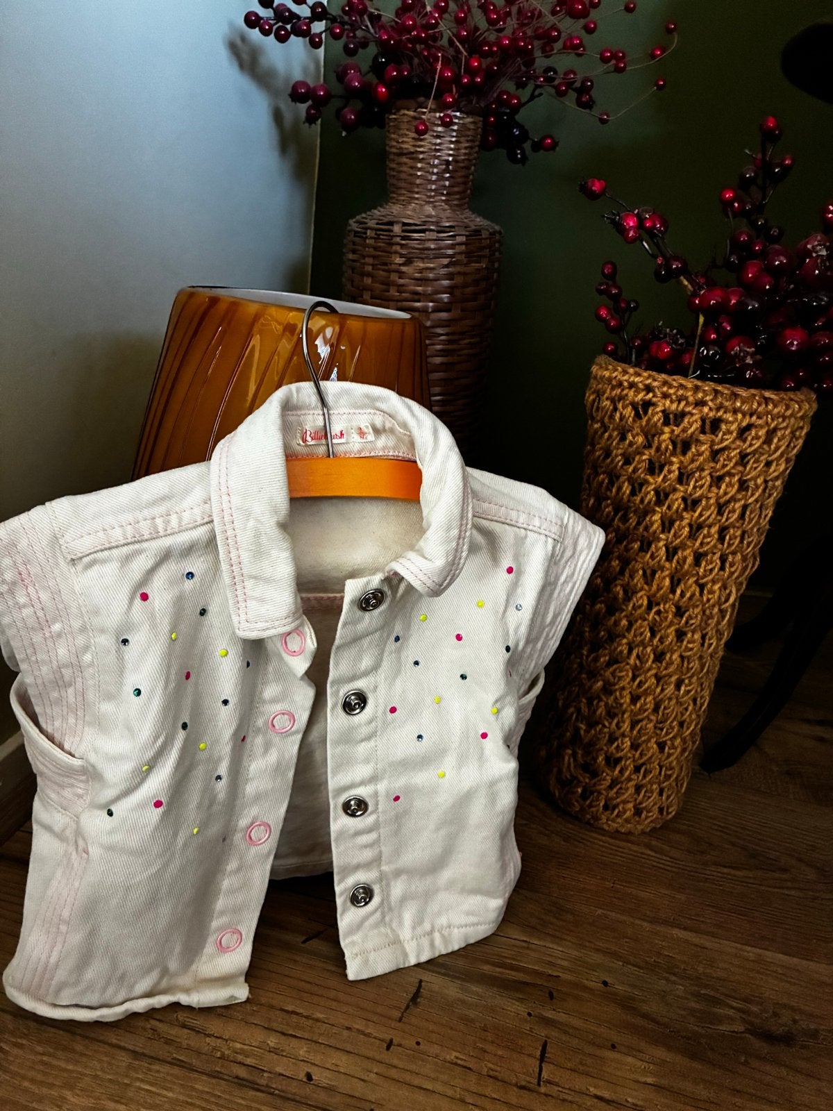 Billieblush spijkerjasje met gekleurde stippen, maat 86, Kinderen en Baby's, Ophalen, Zo goed als nieuw, Meisje, Jasje