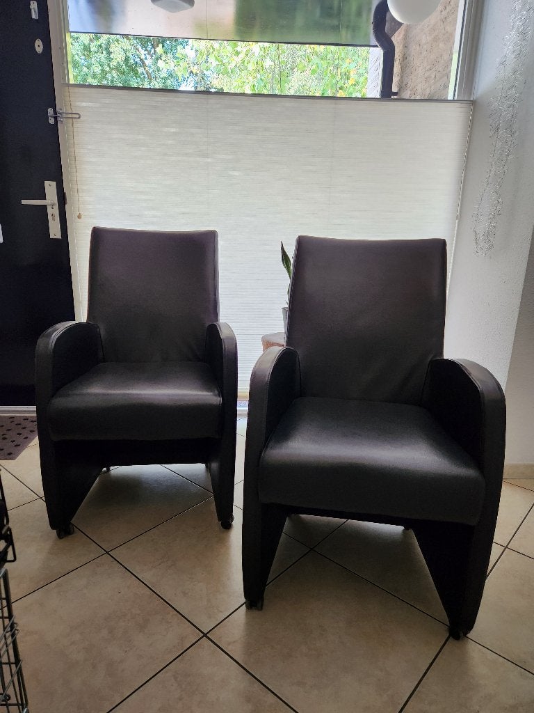 2 zwarte leren eetkamerfauteuil met wielen, Huis en Inrichting, Stoelen, Ophalen, Twee, Zwart, Leer
