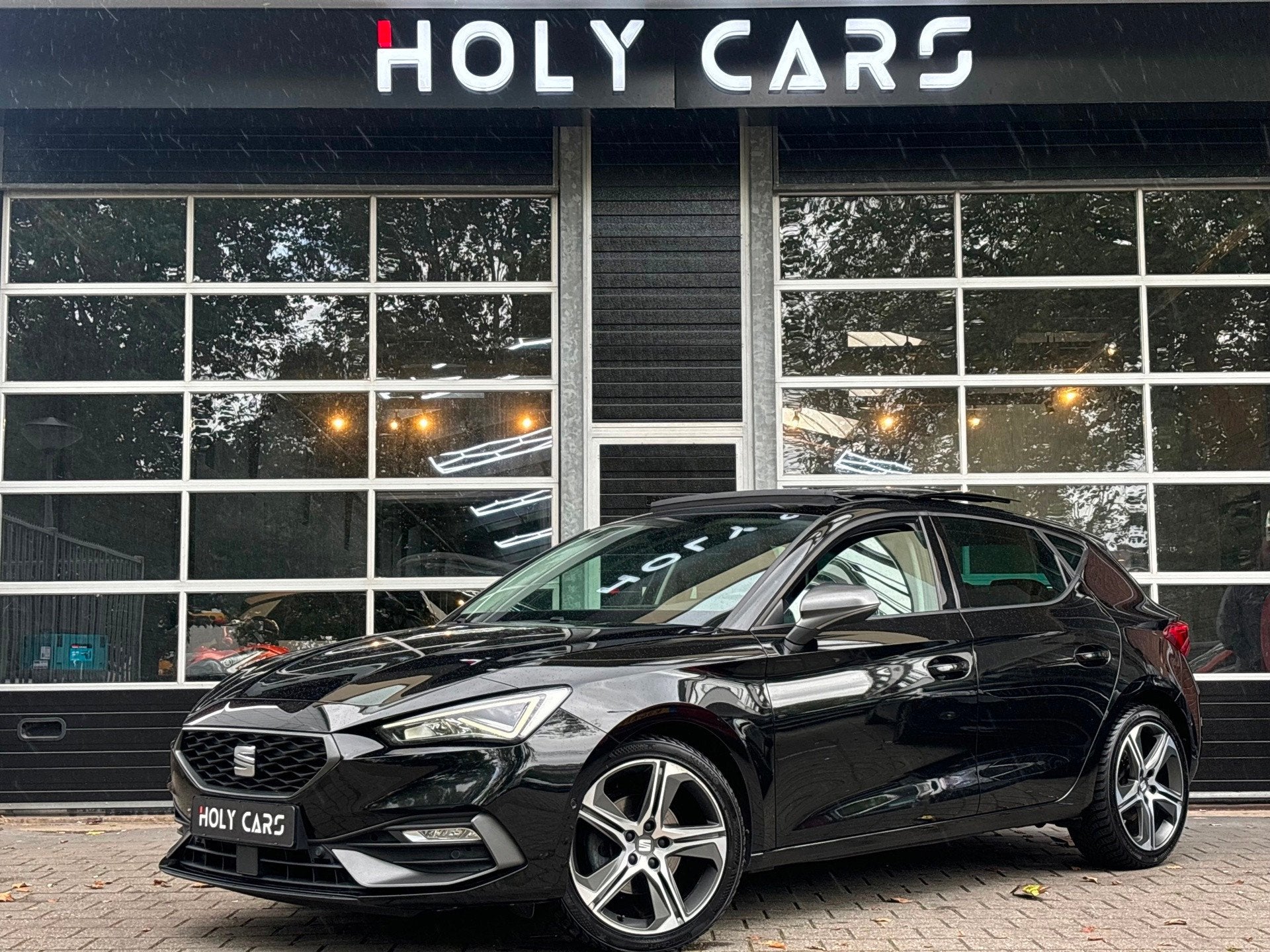 Seat Leon 1.5 eTSI FR | PANO | VIRTUAL | CAMERA | LED |, 1272 kg, 4 cilinders, 150 pk, Leon