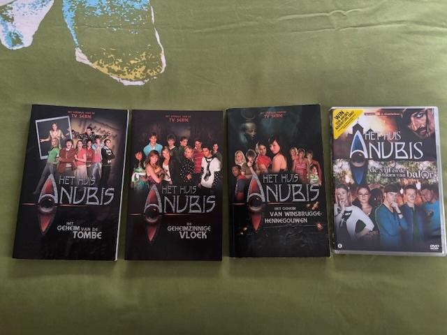 3 Leesboeken en DVD van Huis van Anubis, Ophalen, Zo goed als nieuw, Fictie