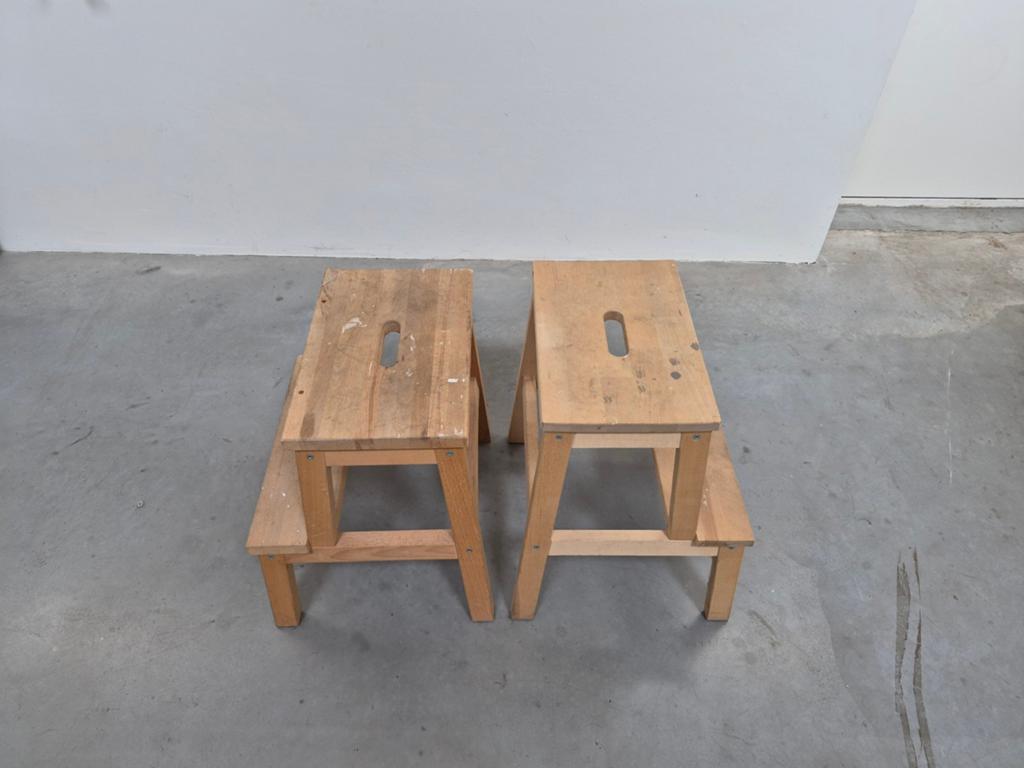 Set van 2 houten krukjes / opstapjes IKEA Bekväm, Huis en Inrichting, Krukjes, Ophalen, Gebruikt, Hout