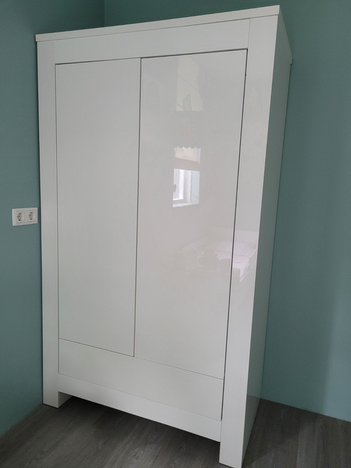 Alaska Hoogglans witte kledingkast en peuterbed., Ophalen, Kast, 105 cm of meer, Minder dan 50 cm
