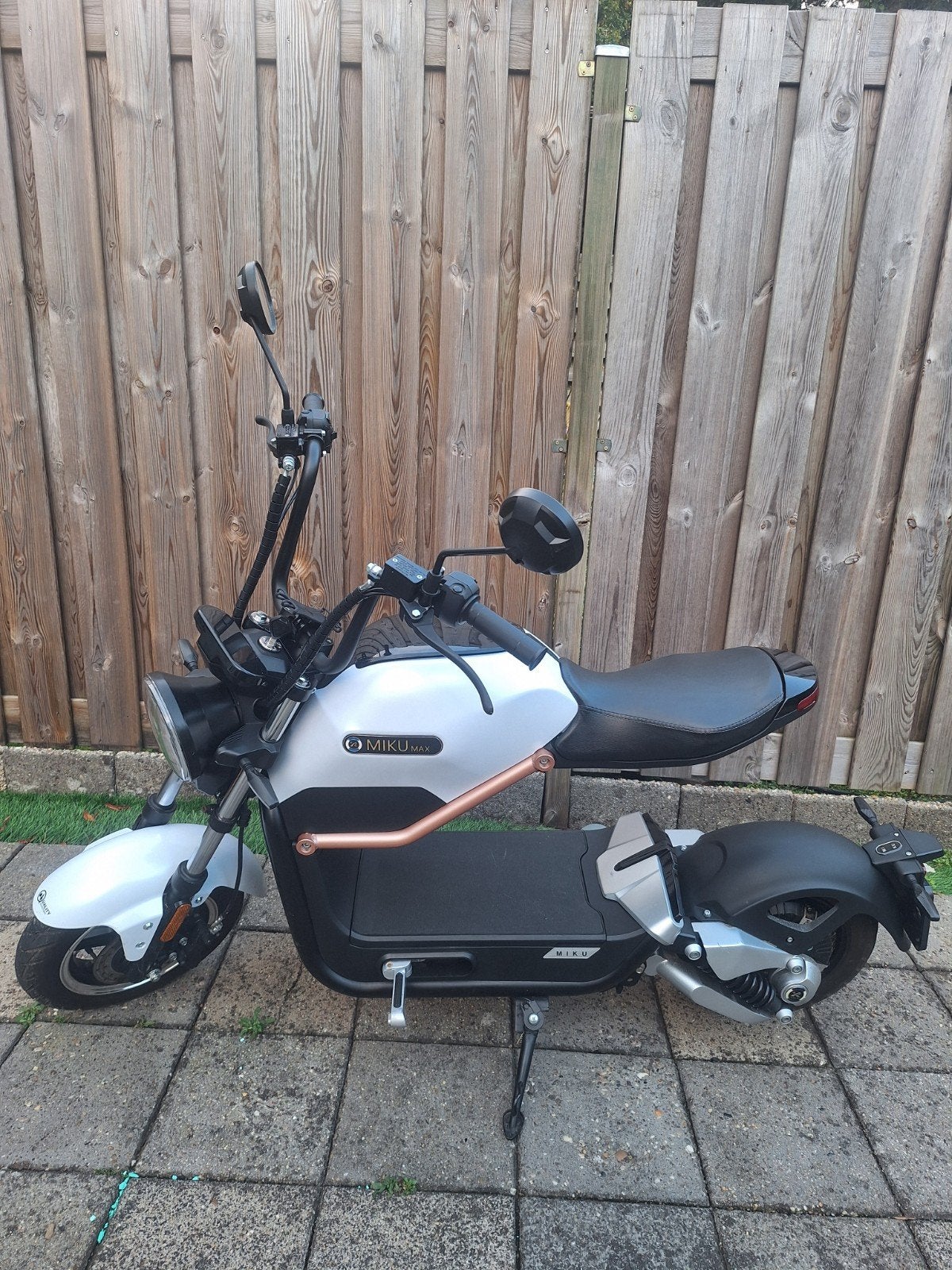 Z.g.a.n. Elektrische scooter Miku Max - Blauw kenteken., Ophalen, Zo goed als nieuw, Elektrisch, Overige merken