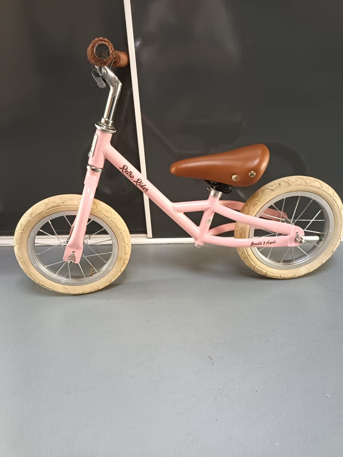 Roze Retro Rider Loopfiets, Ophalen, Zo goed als nieuw, Minder dan 16 inch, Retro Rider