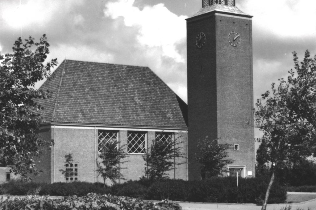 988145	Scharendijke 1967 Ned H Kerk Wederopbouw	Onbeschreven, Ophalen of Verzenden, 1960 tot 1980, Ongelopen, Zeeland