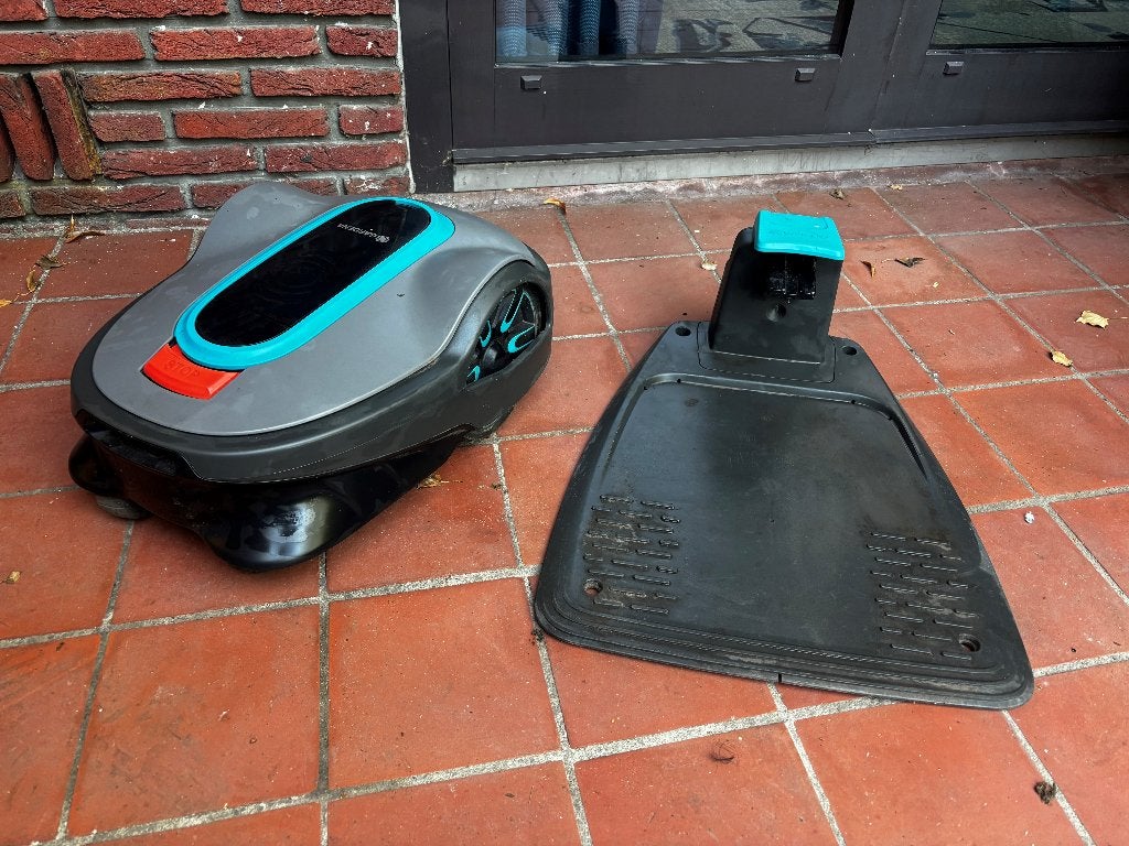 robotmaaier Gardena Sileno 1000m2, Gebruikt, Bestuurbaar via app, Ophalen of Verzenden, 20 tot 25 cm