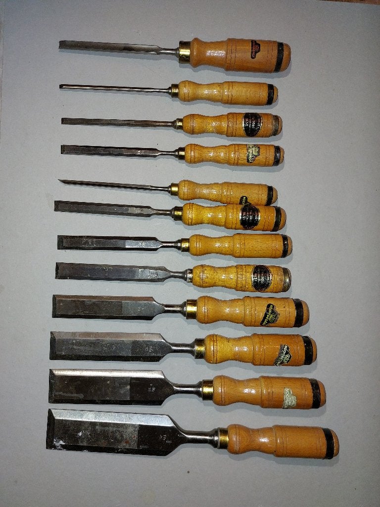 Serie nooitgedagt no 3060 beitels en gutsen NOS Ulst, Antiek en Kunst, Antiek | Gereedschap en Instrumenten, Ophalen of Verzenden