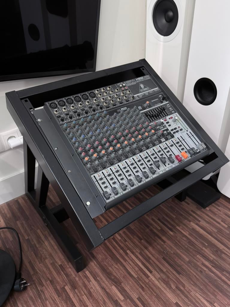 Behringer Xenyx X1832 mixer mengpaneel met USB en effecten, Muziek en Instrumenten, Mengpanelen, Ophalen, Gebruikt
